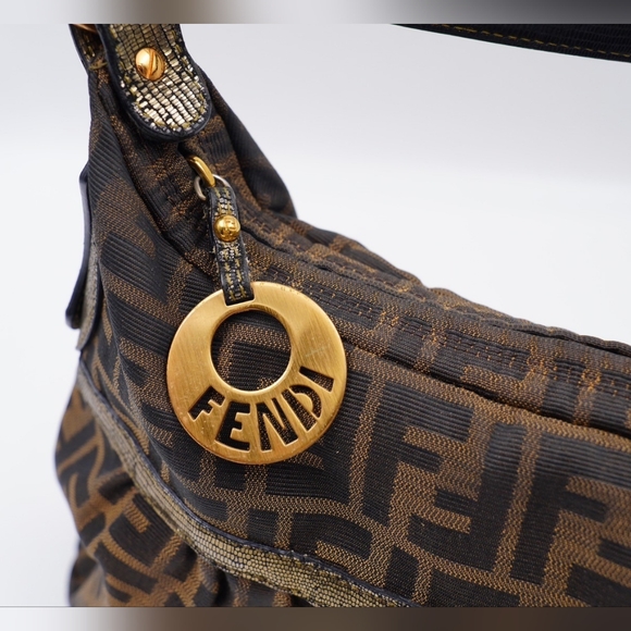 ❌️❌️SOLD ❌️❌️AI32❤️ FENDI Zucca Chef Hobo Tobacco Bag - Picture 9 of 14